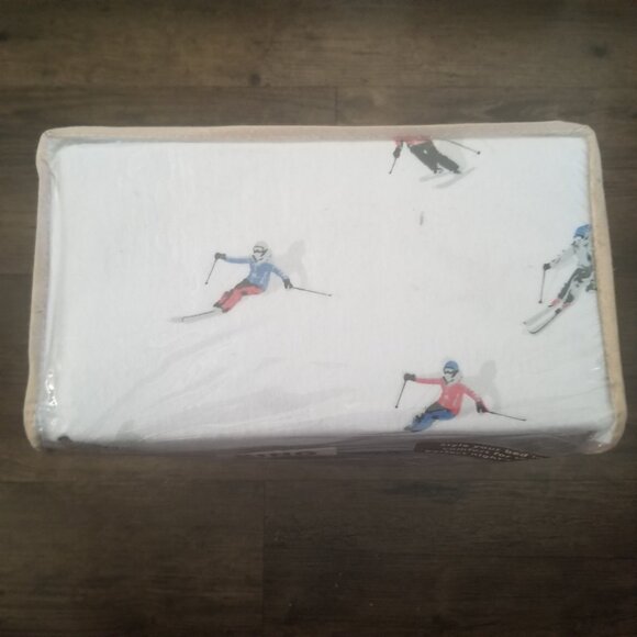 Okanagan Trail Flannel 100% Cotton 4 piece Sheet Set (King) - Snowy Day - Picture 6 of 11